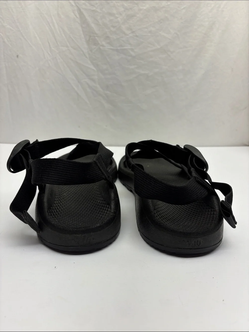 Chaco Black Strappy Outdoor Sandals, SZ 10 for men’s, box 41